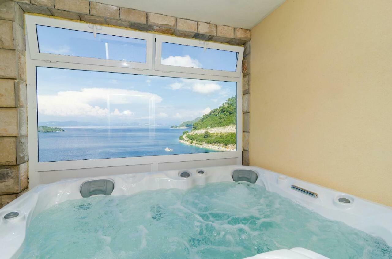Adriatic - Apartment With Jacuzzi Sobra Exterior photo